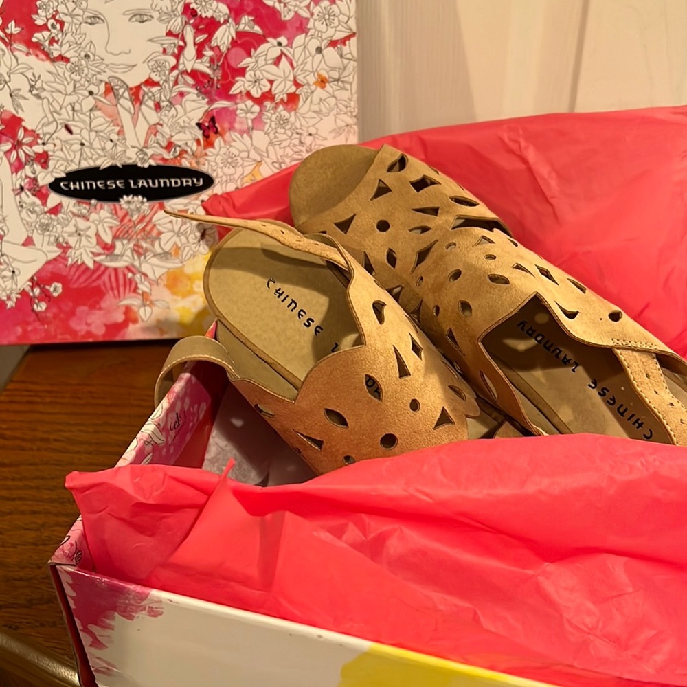 Platform Sandals suede camel  NWT